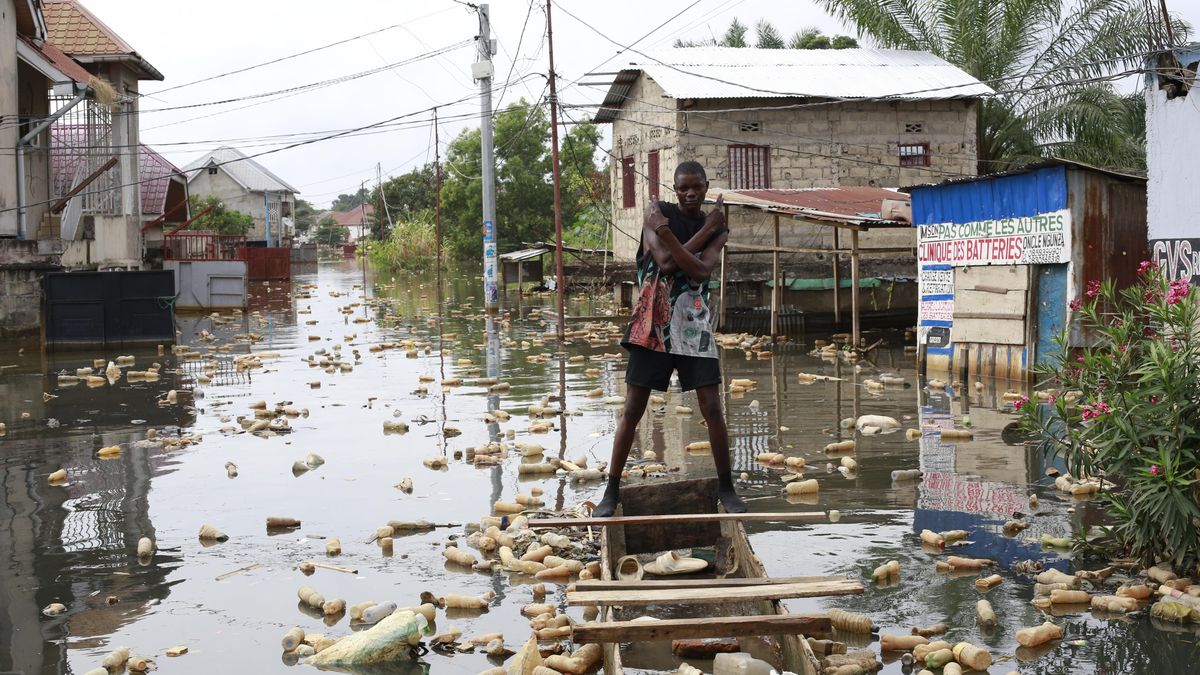 Fotky: Na řece Kongo jsou záplavy, jaké tato generace nezažila